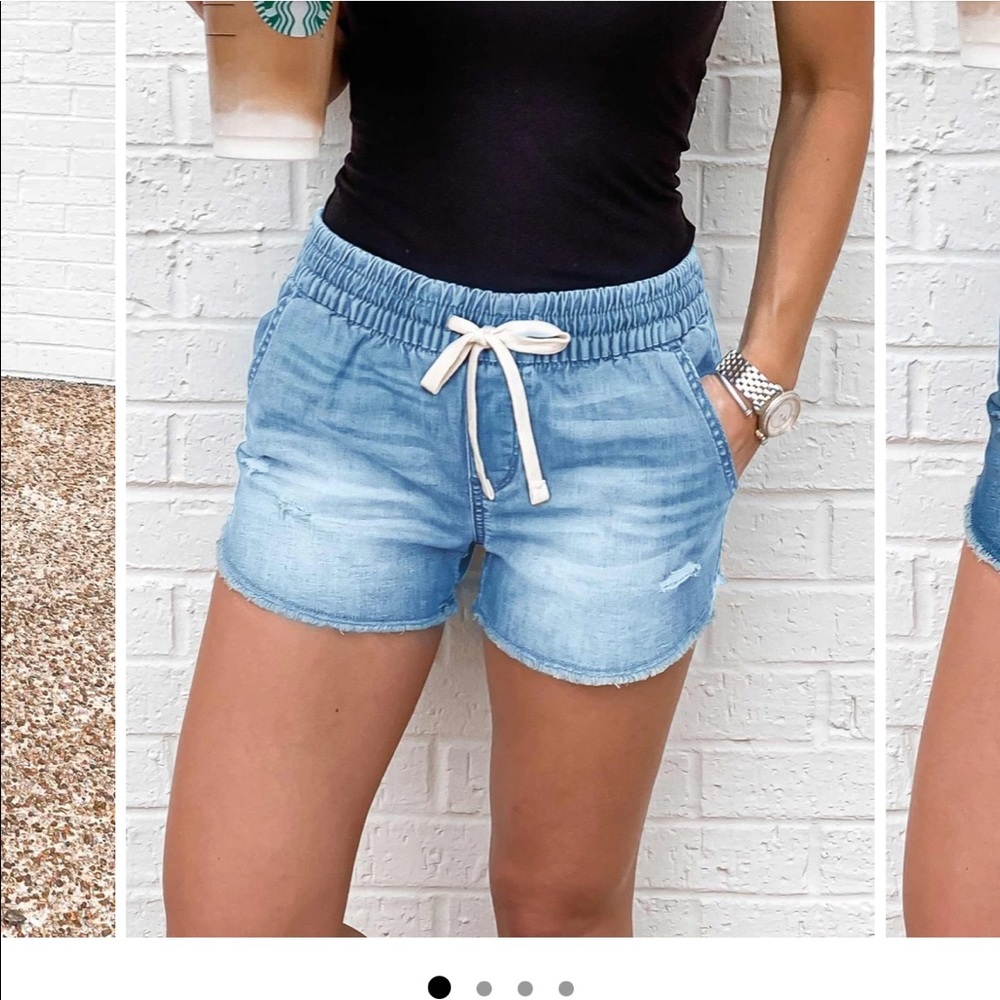 Lecarey Boutique shorts with drawstrings!
